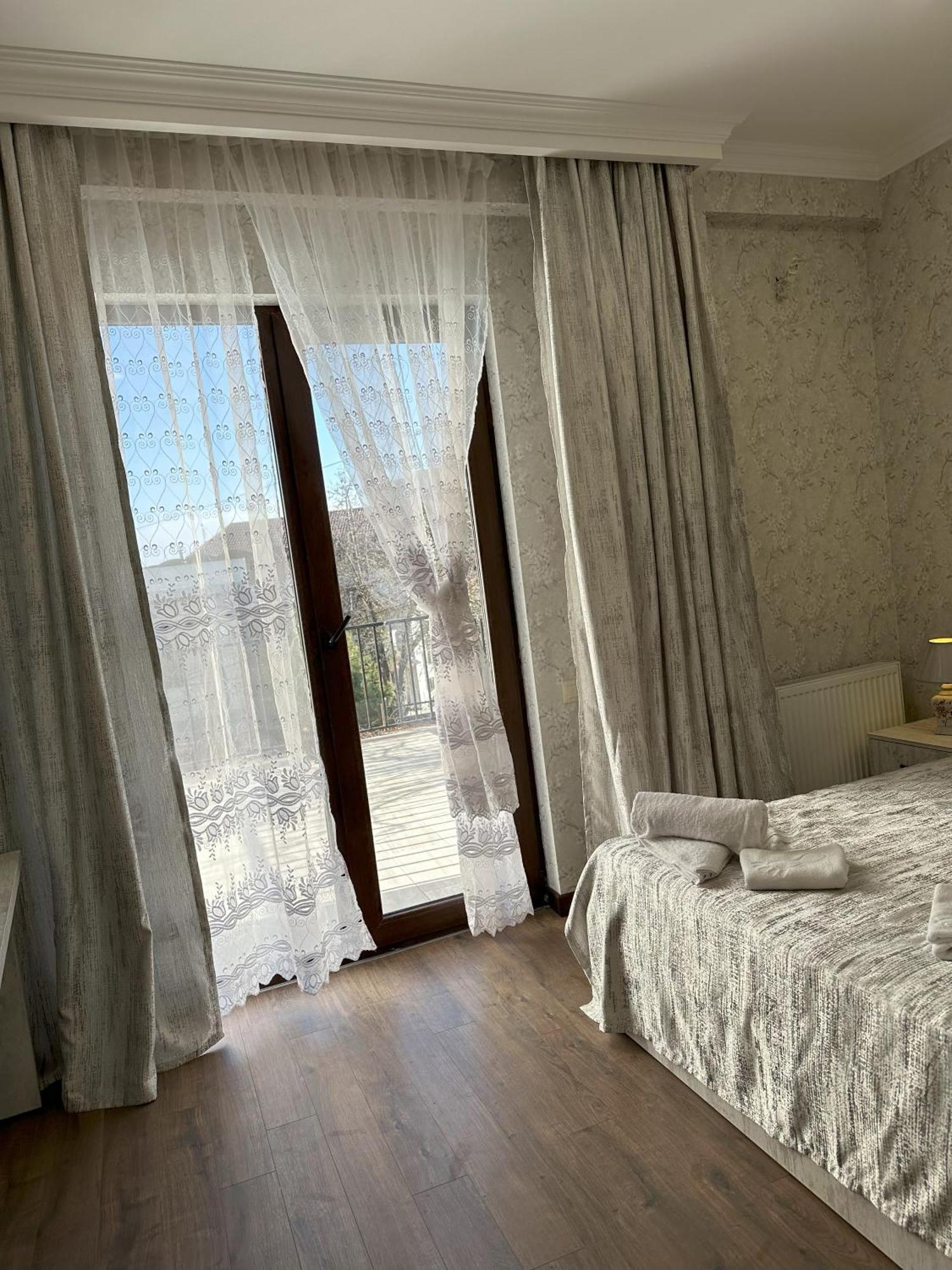 Three Palms Guest House Tbilisi Exteriér fotografie